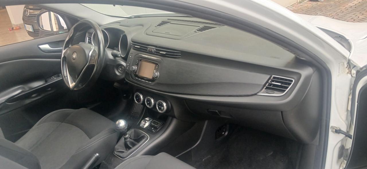Alfa Romeo Giulietta 1.6 JTDm neopatentati euro 6
