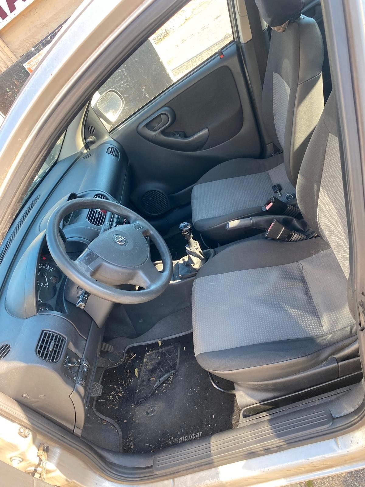 Opel Corsa 1.0i 12V cat 5 porte Silverline