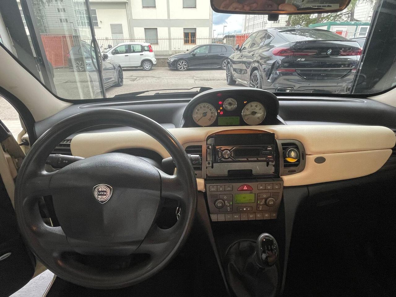 Lancia Ypsilon Ypsilon 1.2 16v C.15" Neopatentati Pelle Manuale