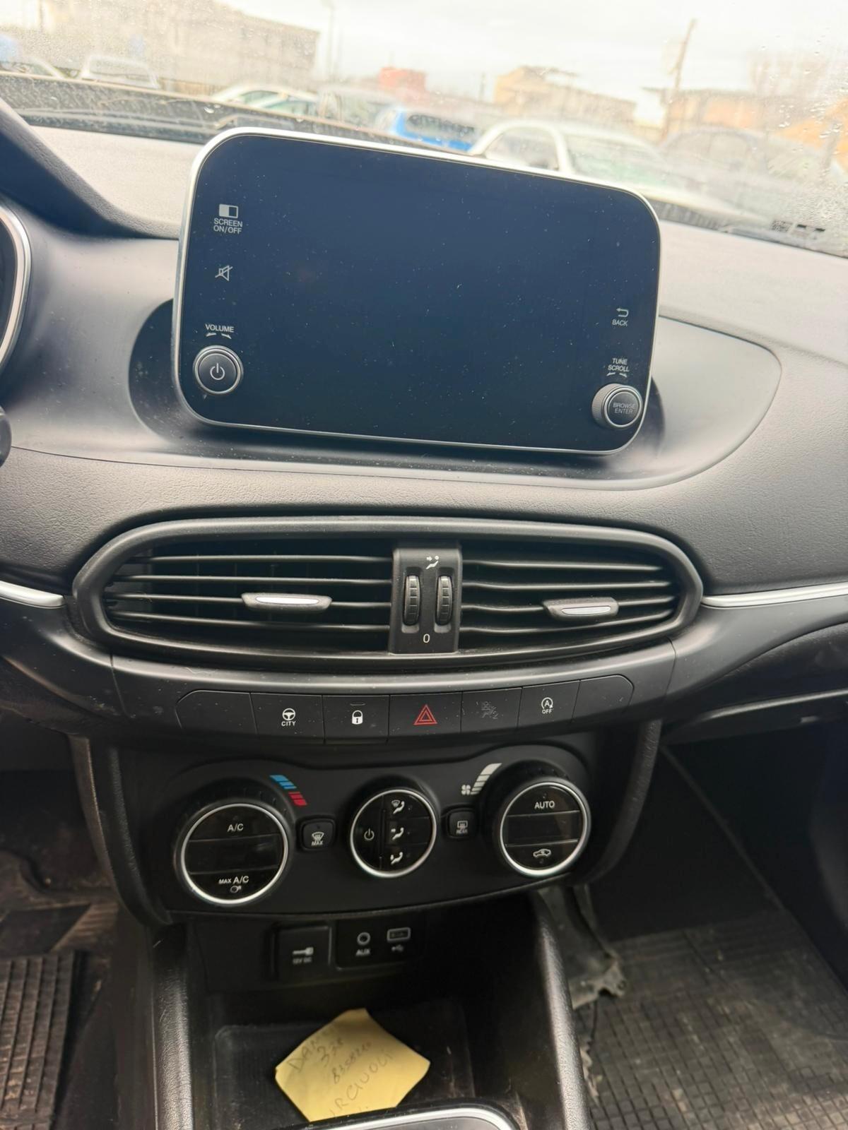 Fiat Tipo 1.3 Mjt sinistrato - 2017