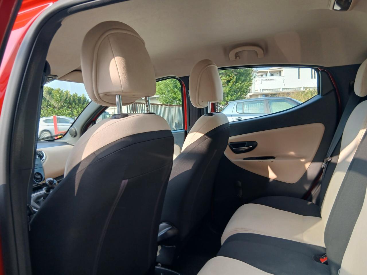 Lancia Ypsilon 1.2 69 CV 5 porte GPL Ecochic Platinum