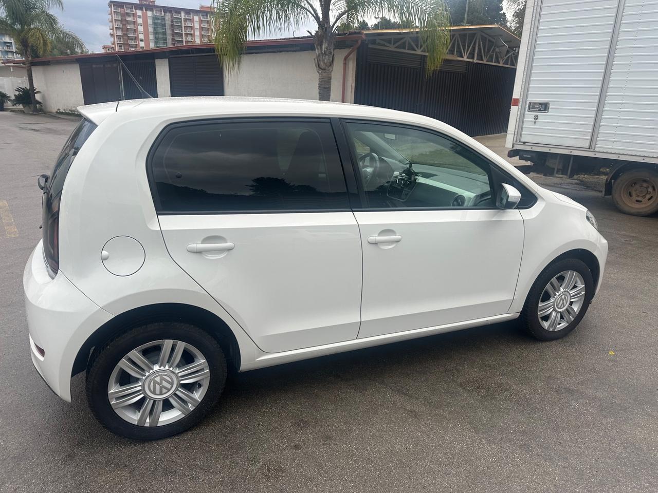 Volkswagen up! 1.0 TSI 90 CV 5p. cross BlueMotion Technology