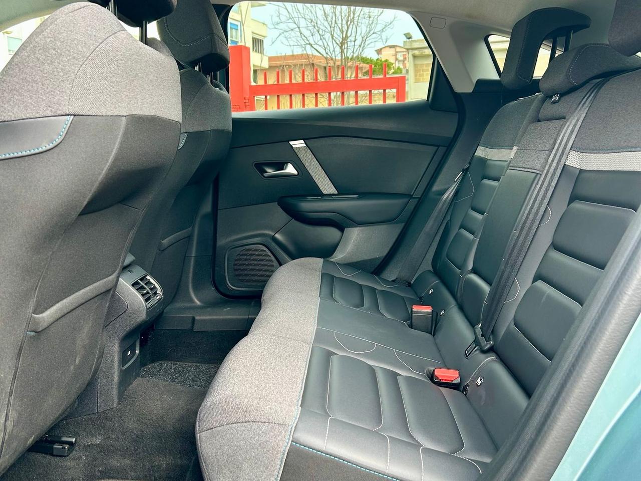 Citroen C4 Shine 1.5 Blue HDi 130 #9360