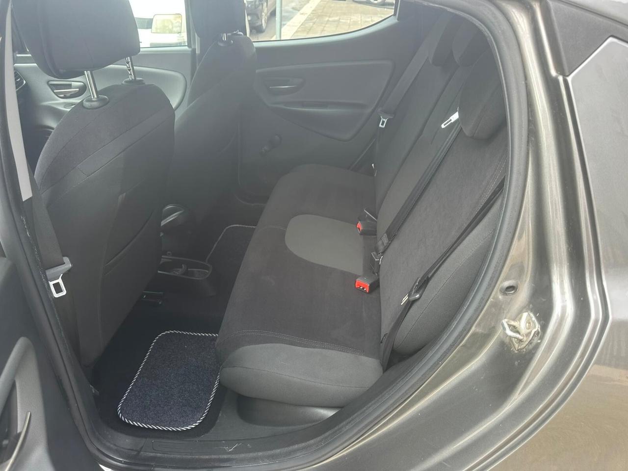 Lancia Ypsilon 1.2 69 CV 5 porte Elle