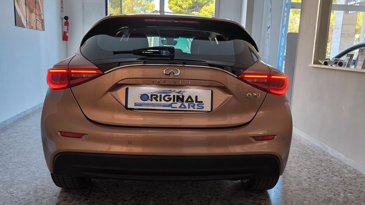 Infiniti Q30 1.5 diesel Business Executive