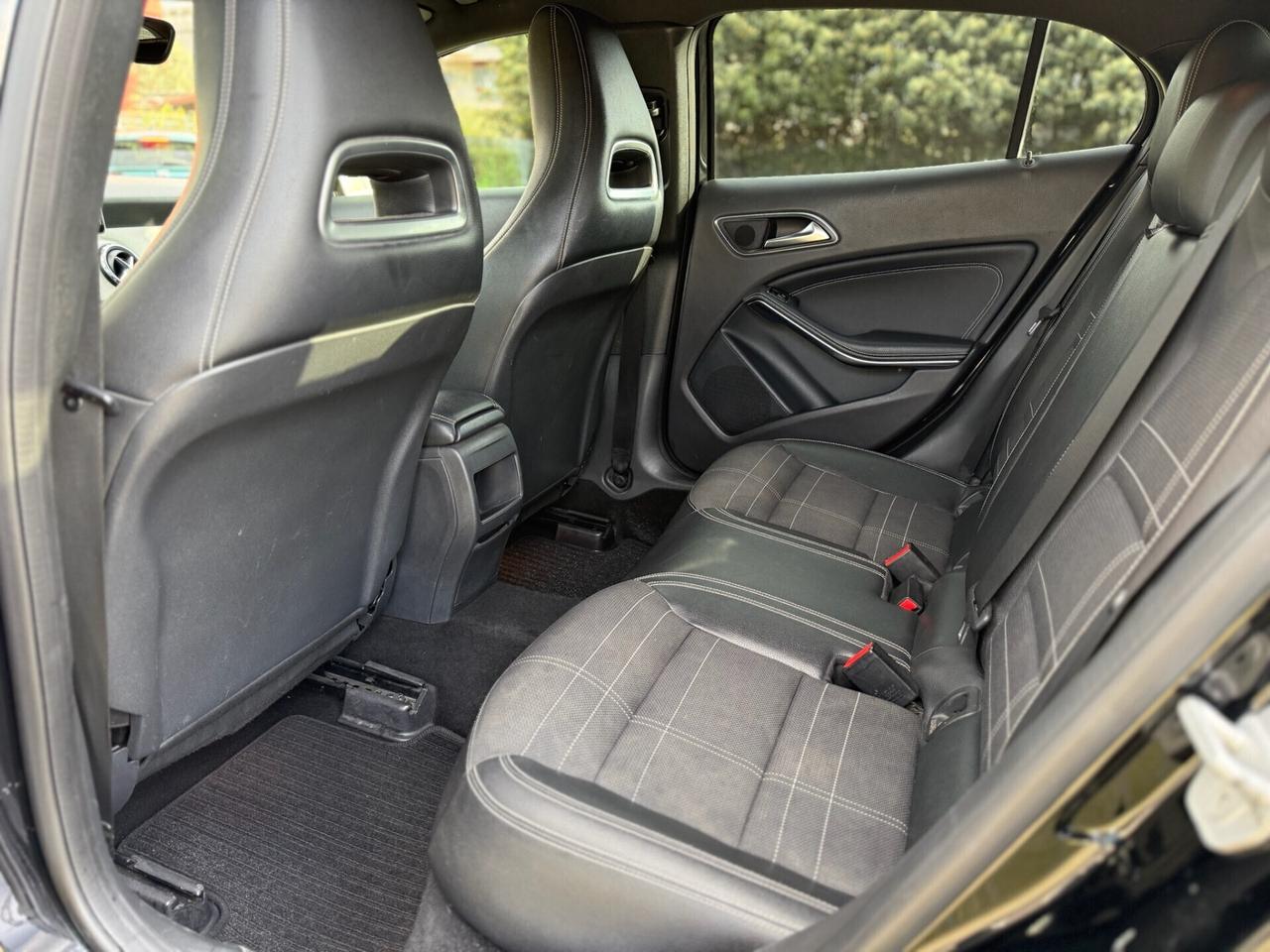 MERCEDES GLA 220 CDI 2015 Automatic 4Matic Premium