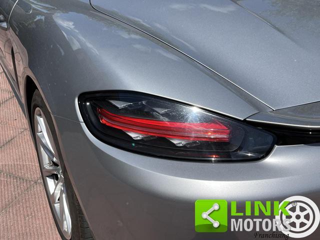 PORSCHE 718 Spyder boxster