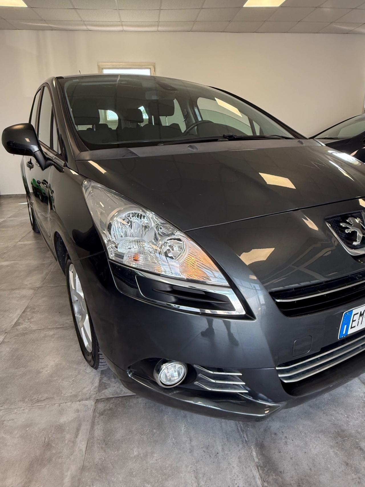 Peugeot 5008 1.6 HDi 112CV Active