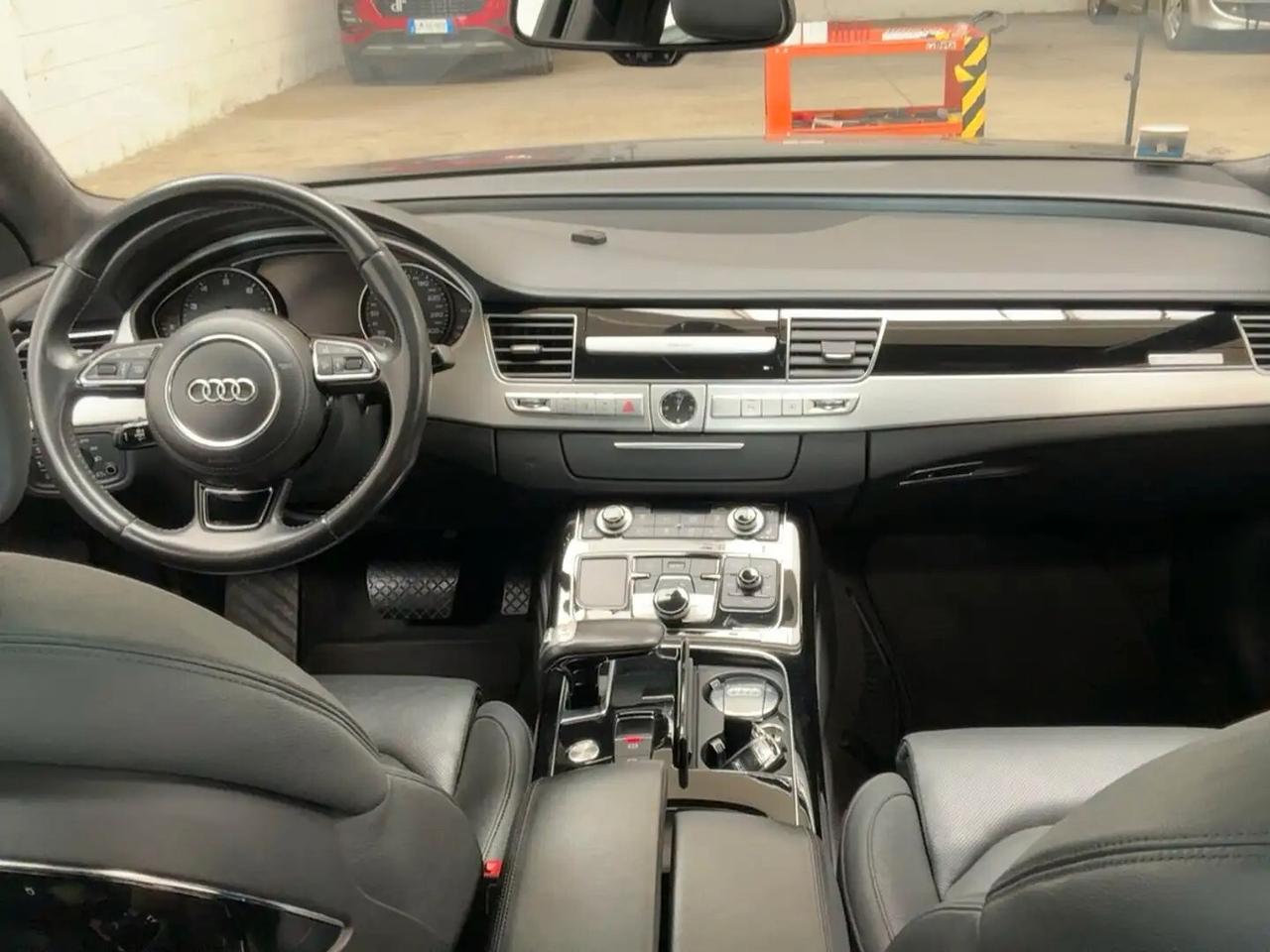 Audi A8 L 6.3 W12 FSI quattro tiptronic