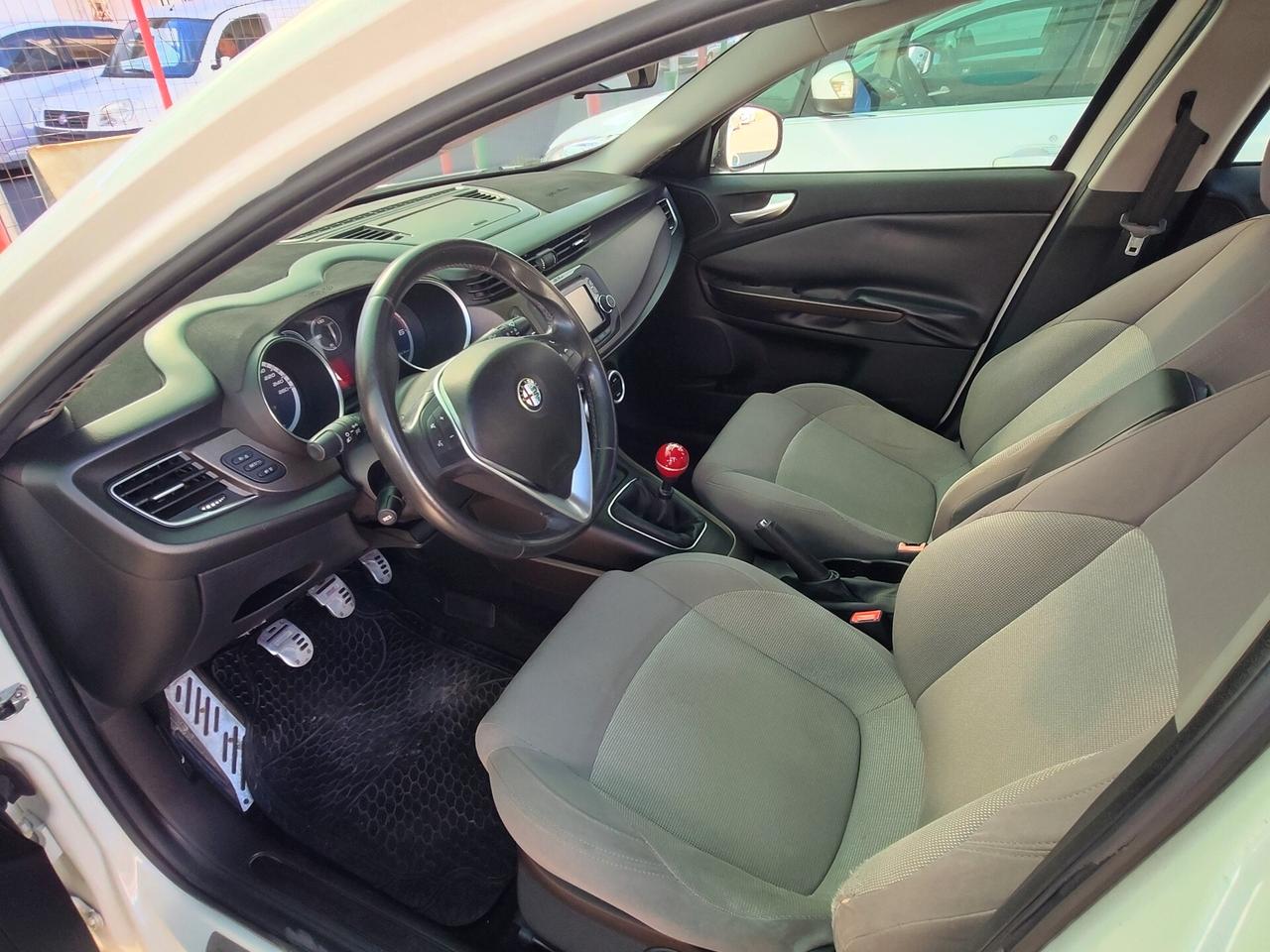 Alfa Romeo Giulietta 1.6 JTDm-2 105 CV Distinctive