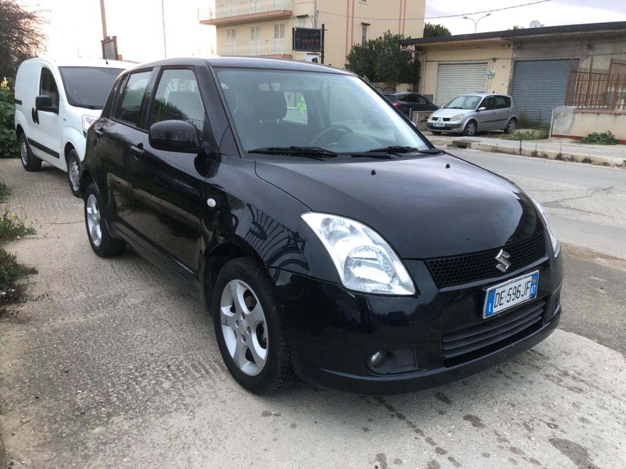 Suzuki Swift 1.3 4x4 5p. GL