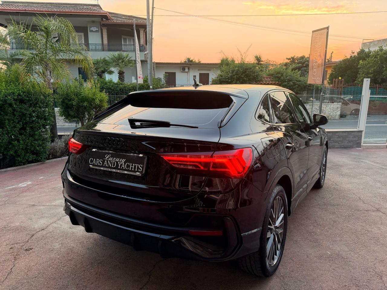Audi Q3 SPB 35 TDI S tronic 2XS Line- Total Black