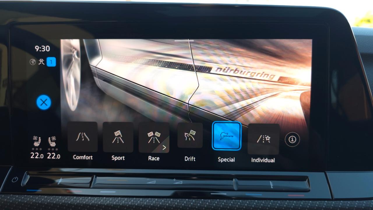 Golf R - 2.0 TSI 320cv - AKRAPOVIC