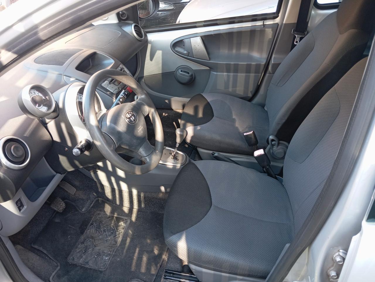 Toyota Aygo 1.0 automat. 5p Now