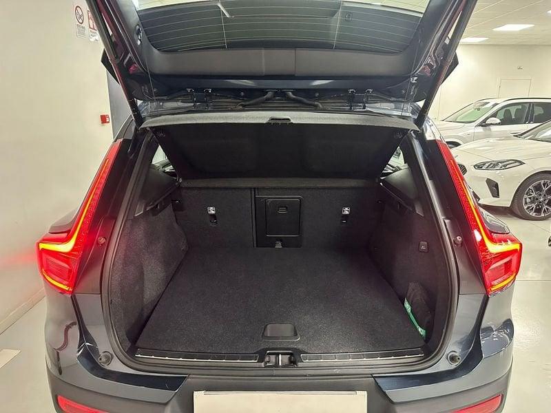 Volvo XC40 1.5 t3 Momentum 163cv auto my21