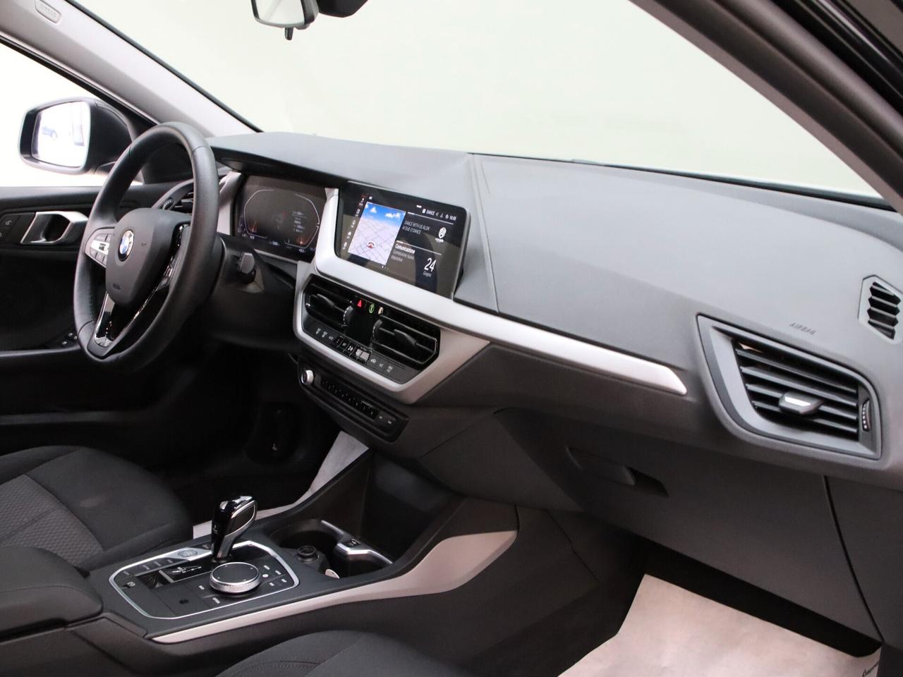 BMW 120d Serie 1 F40 xdrive Business auto
