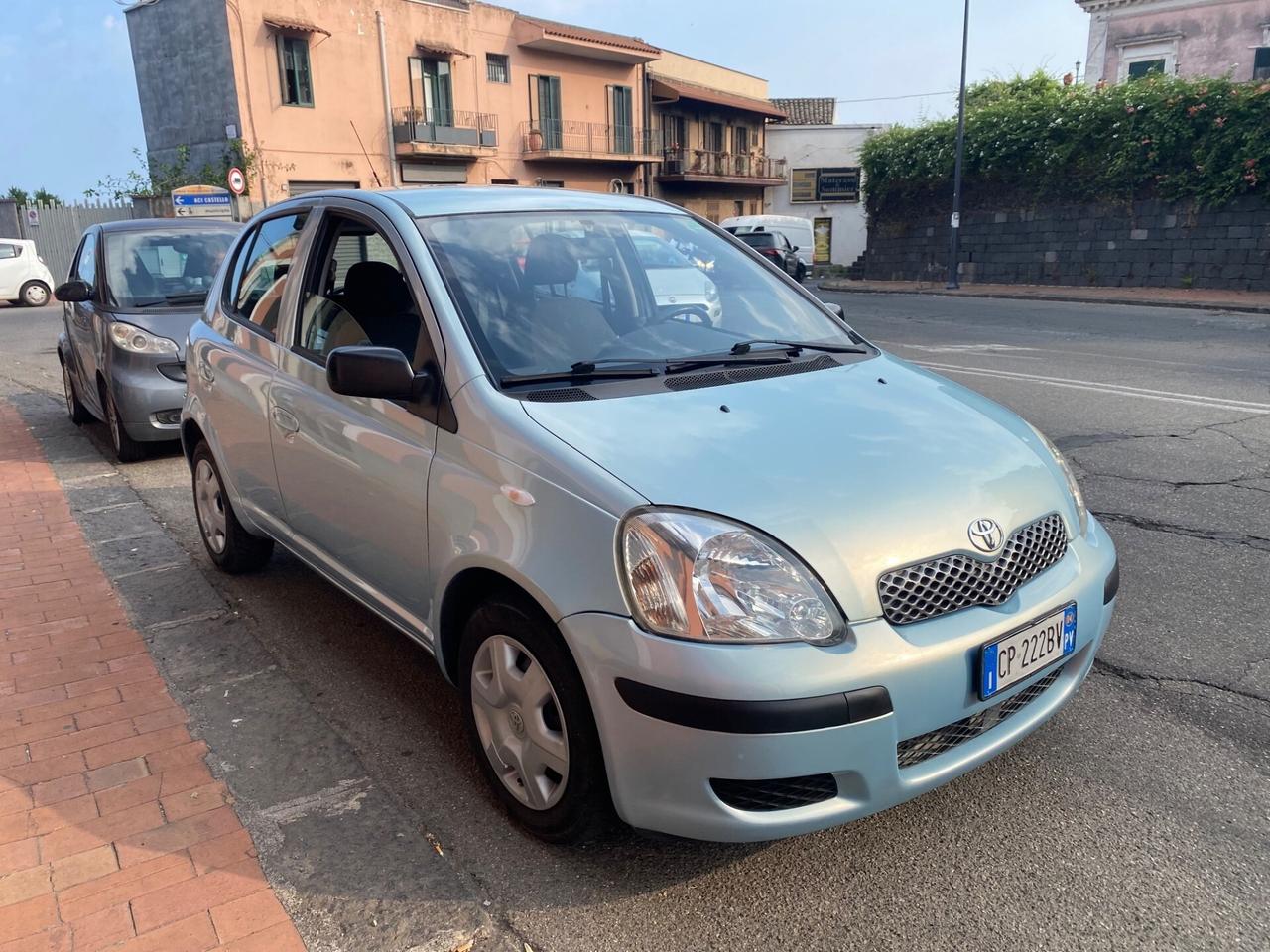 Toyota Yaris 1.0i 16V cat 5 porte Sol Blue