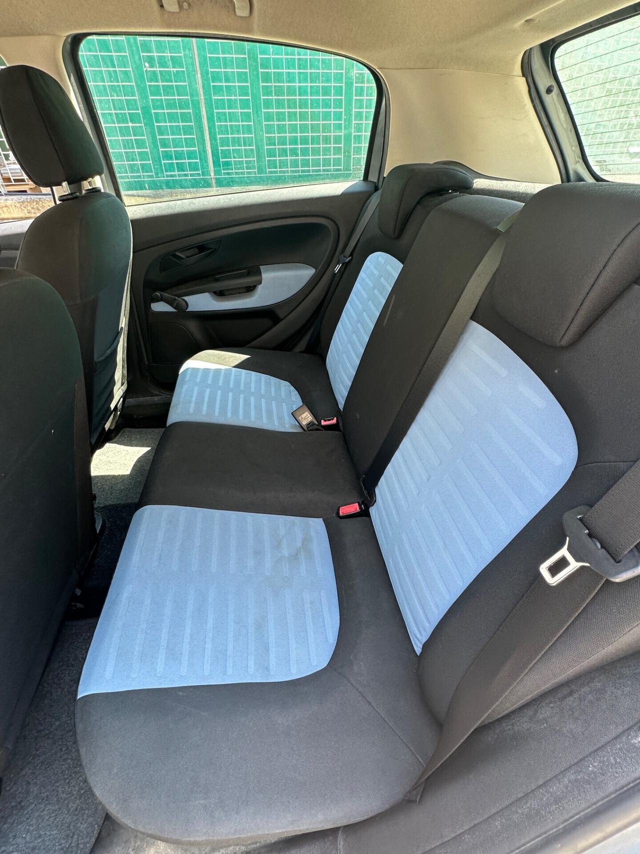 Fiat Grande Punto 1.4 5 porte benz metano neopatentati
