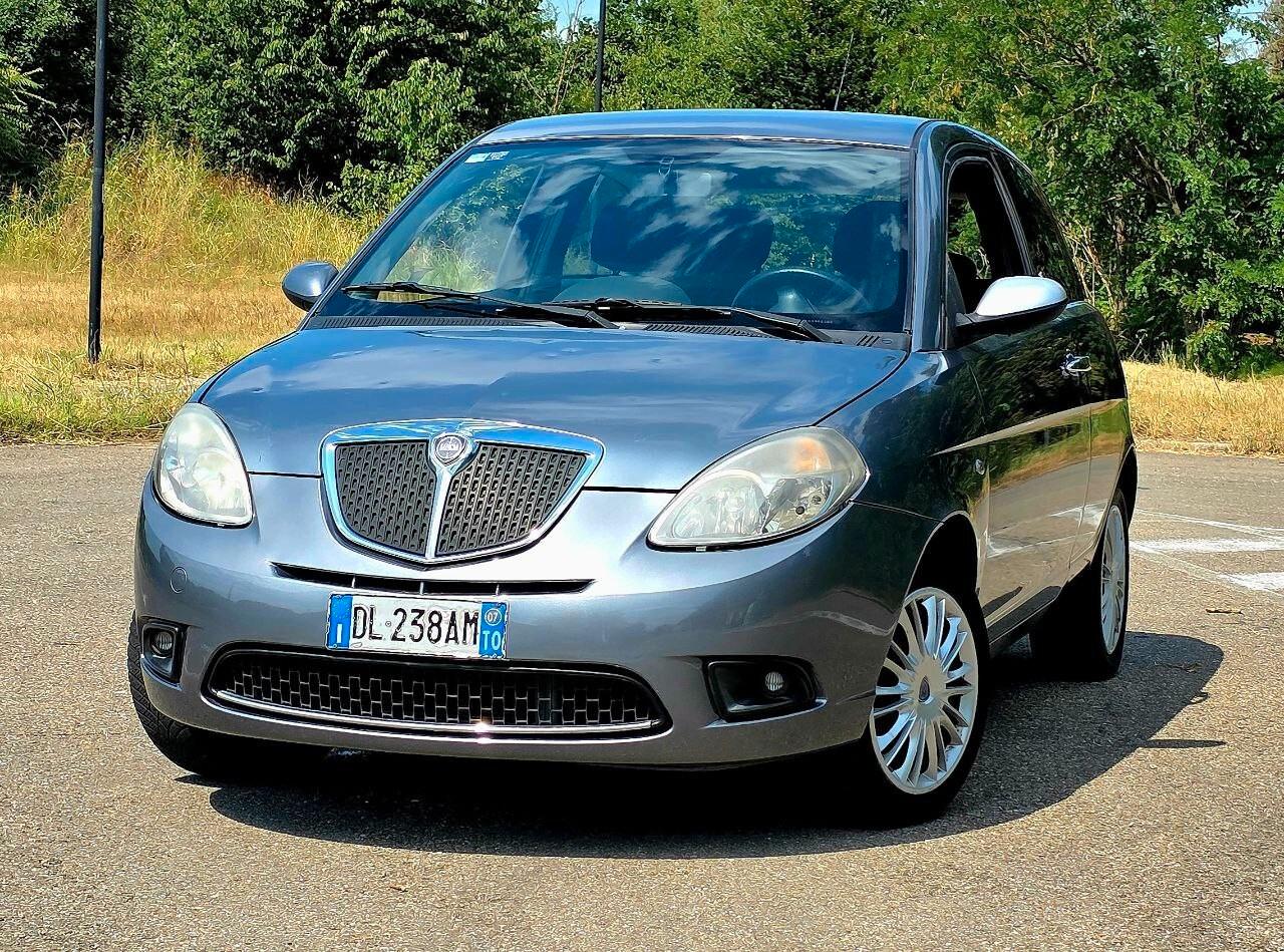 Lancia Ypsilon 1.3 MJT NEOPATENTATI