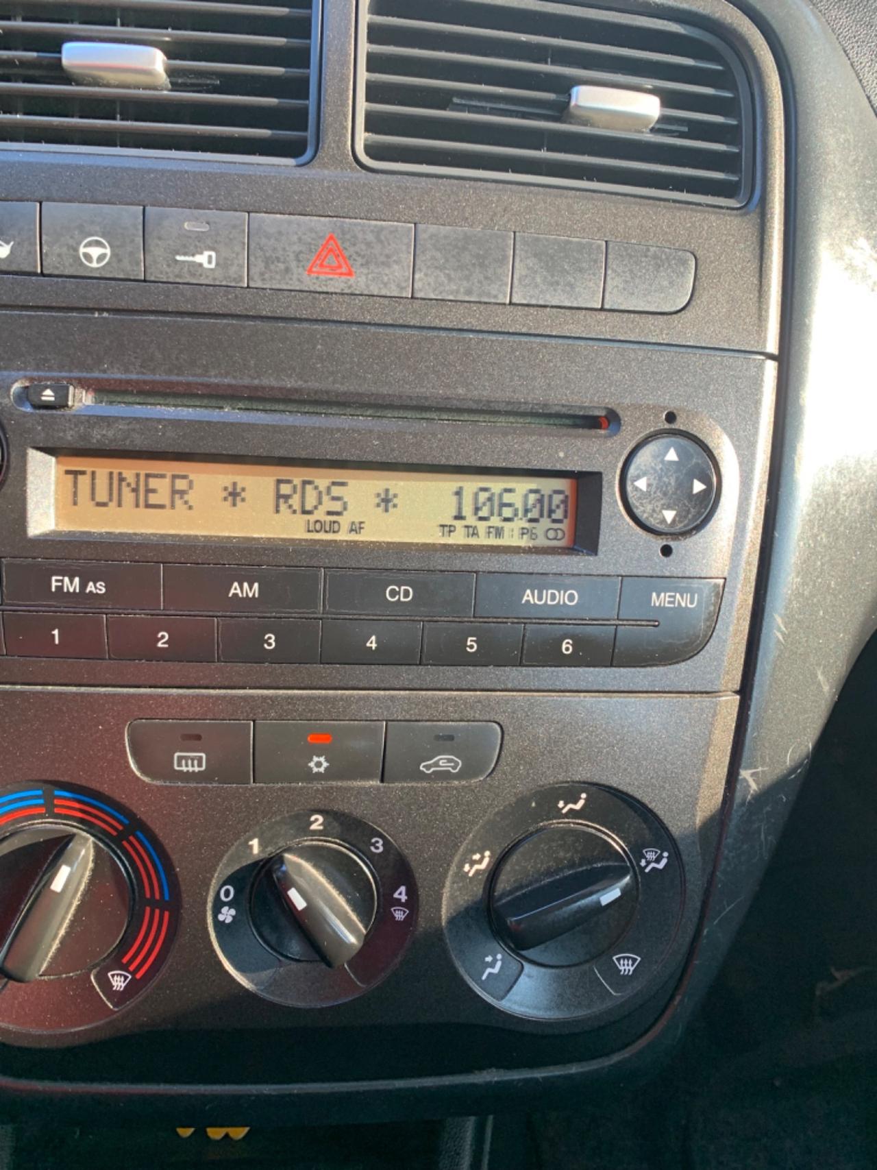 Fiat Panda Utilitaria 1.2 neopatentati