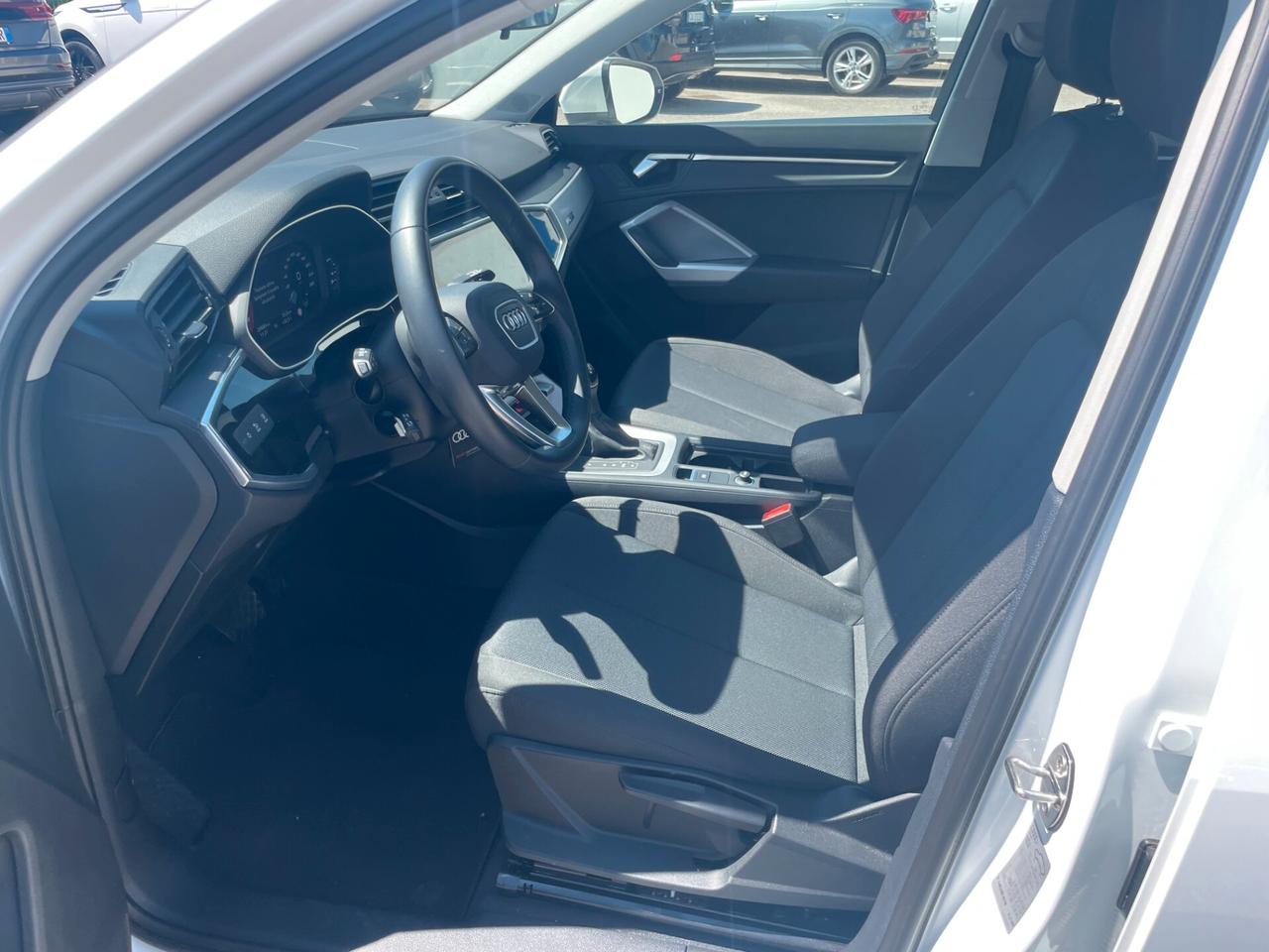 Audi Q3 SPB 35 TFSI Business Plus