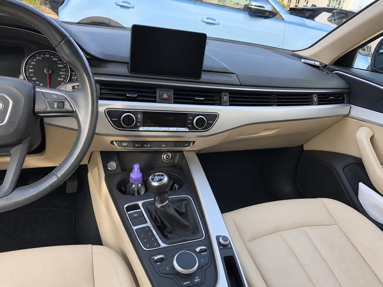 Audi A4 2.0 TDI 122 CV Business Limousine