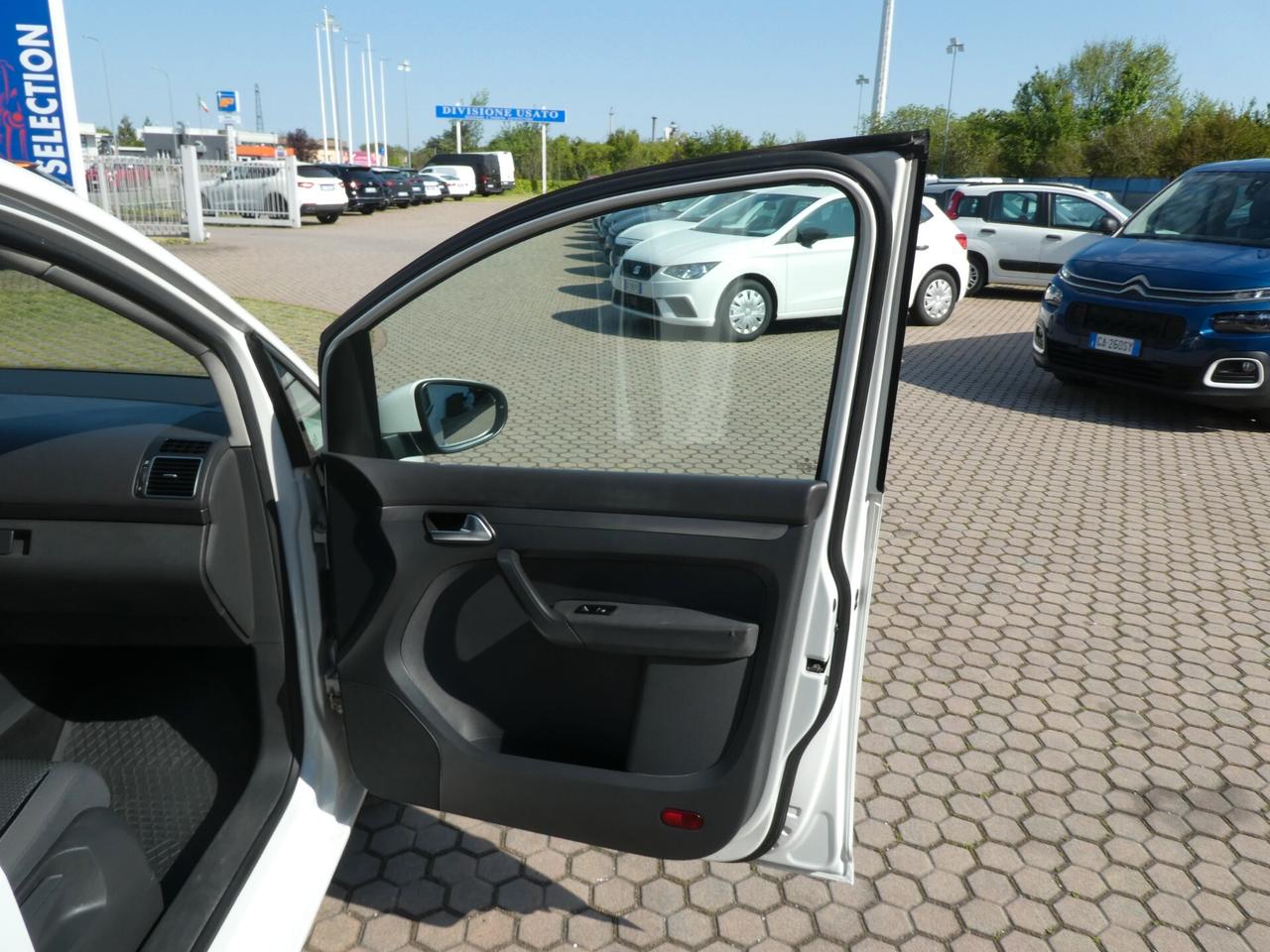 Volkswagen Touran 1.6 TDI DSG Comfortline OK NEOPATENTATI