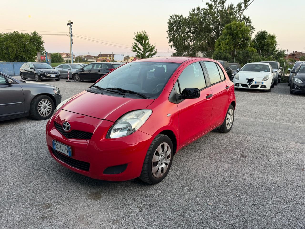 Toyota Yaris 1.0 5 porte