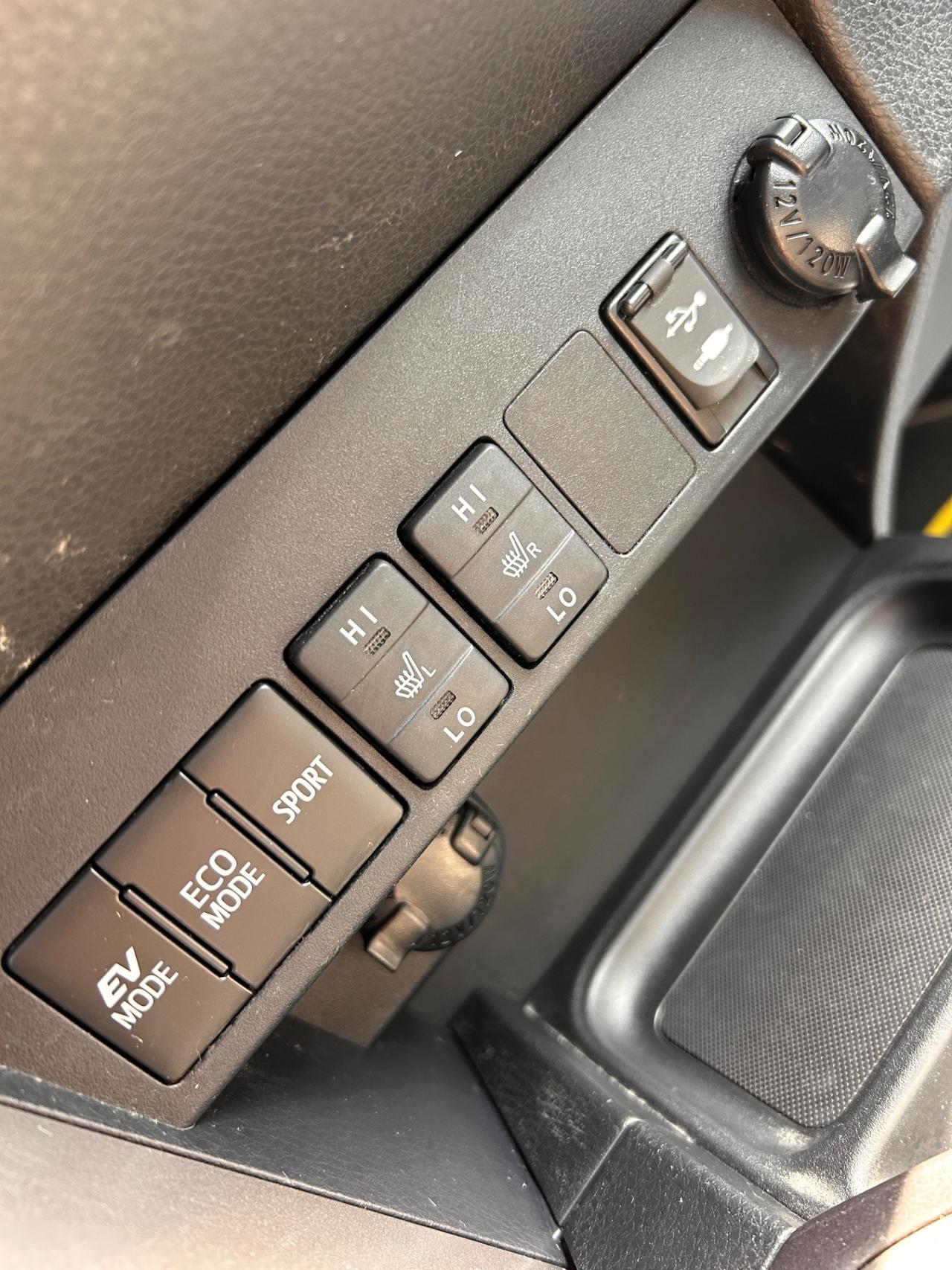 Toyota RAV4 2.5 Hybrid 2WD*NAVI*PELLE*RETROCAMERA*