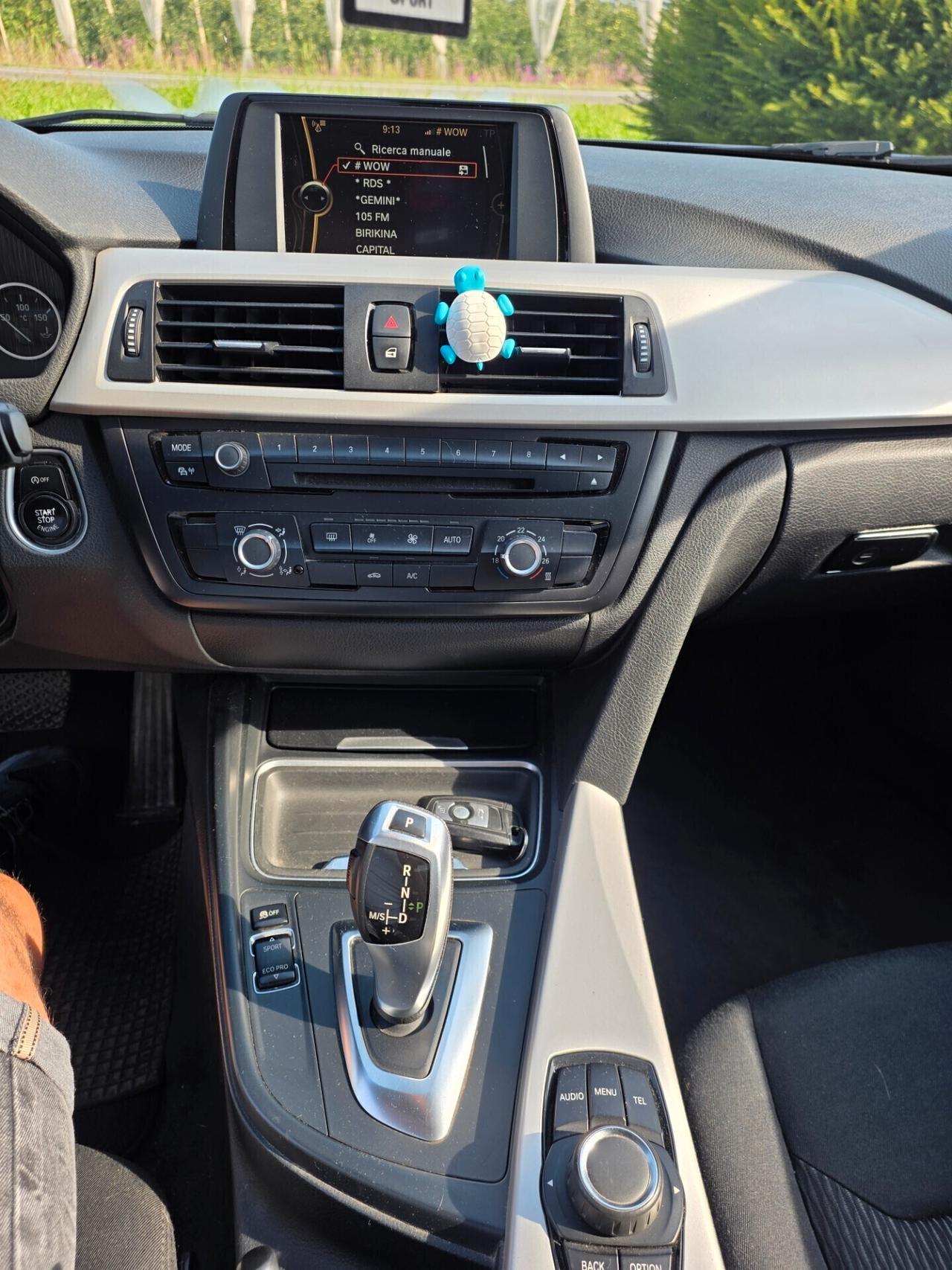 Bmw 318d 2014 automatico berlina