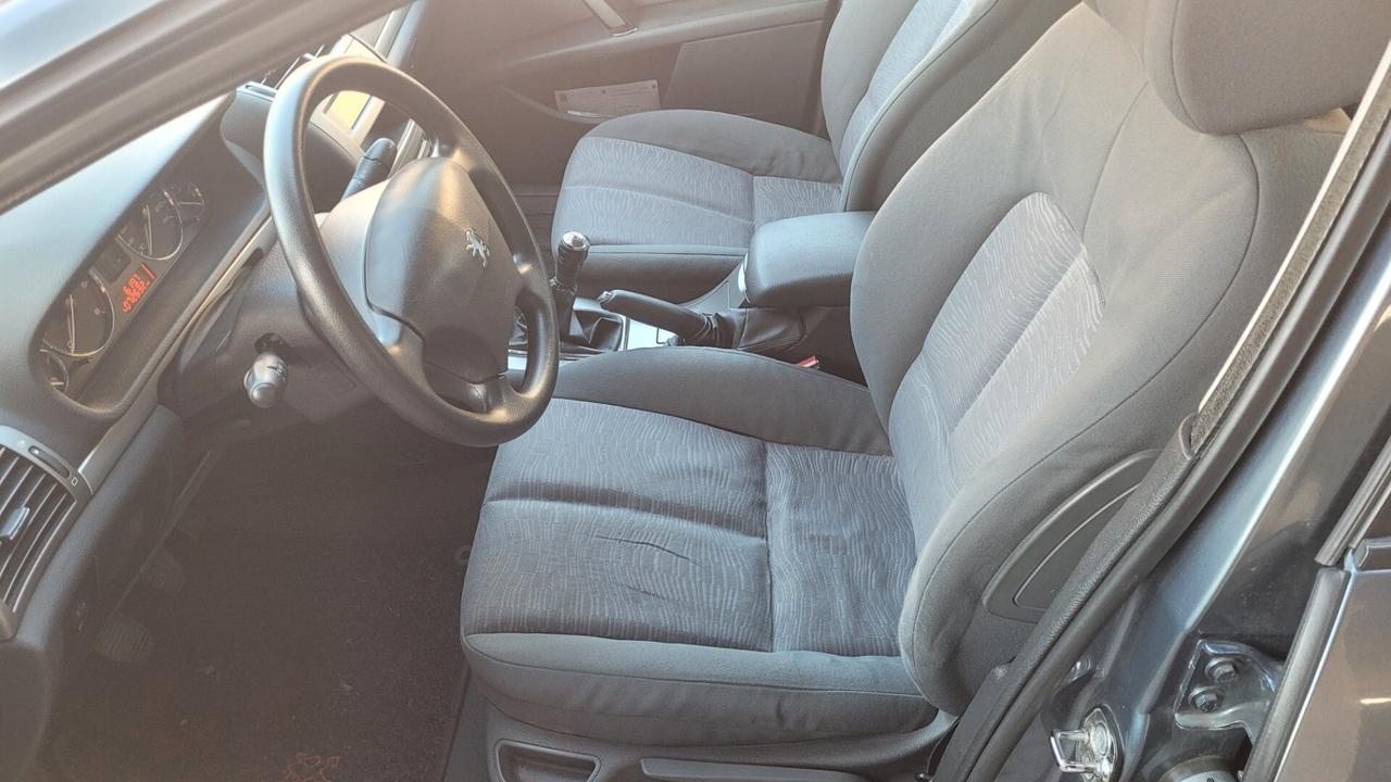 Peugeot 407 1.6 HDi Confort