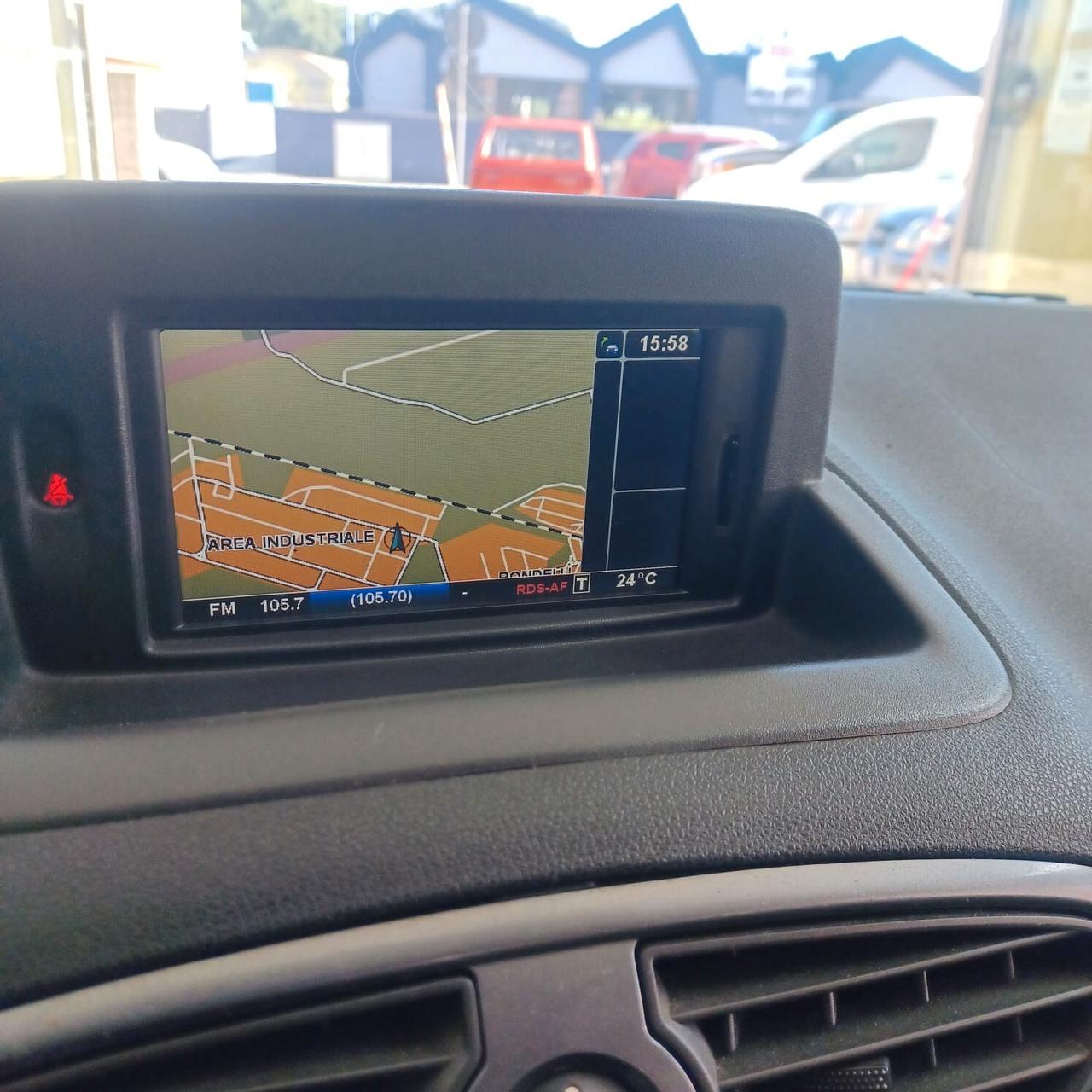 NEOPATENTATI CLIO 1.2 AFFIDABILE GARANZIA 12 MESI