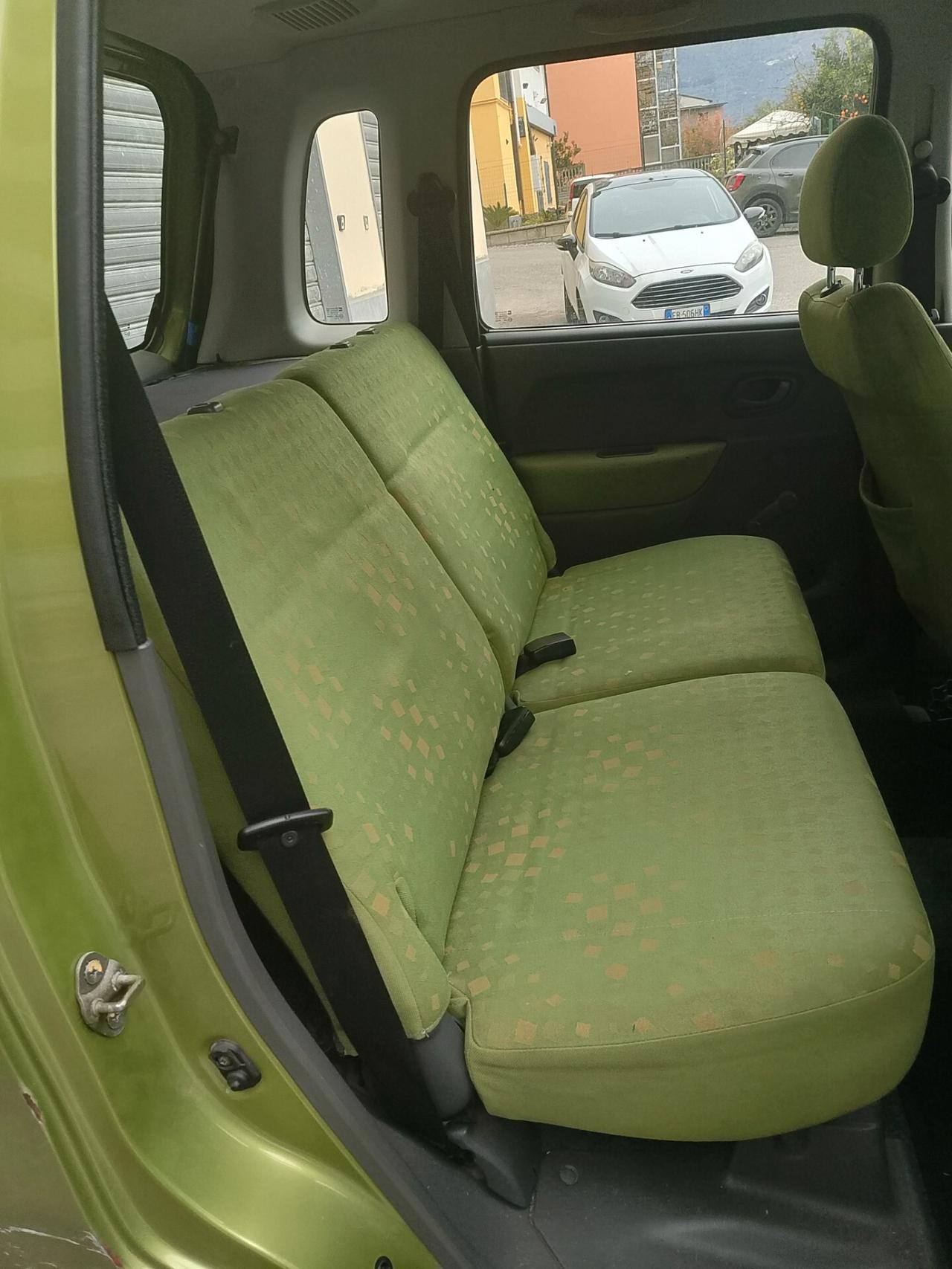 Opel Agila 1.2 16V Color Edition