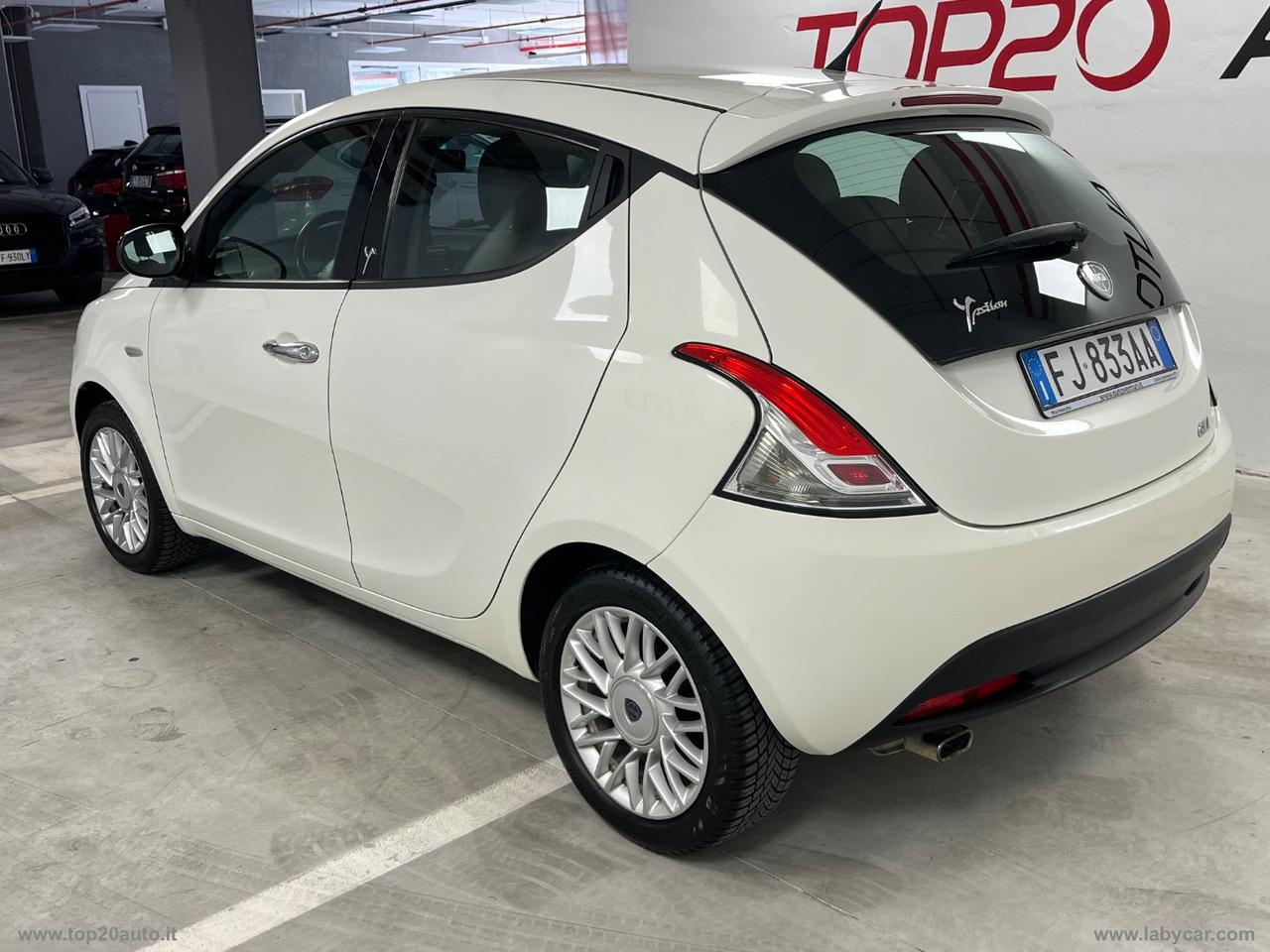 LANCIA Ypsilon 1.2 69 CV 5p. Silver