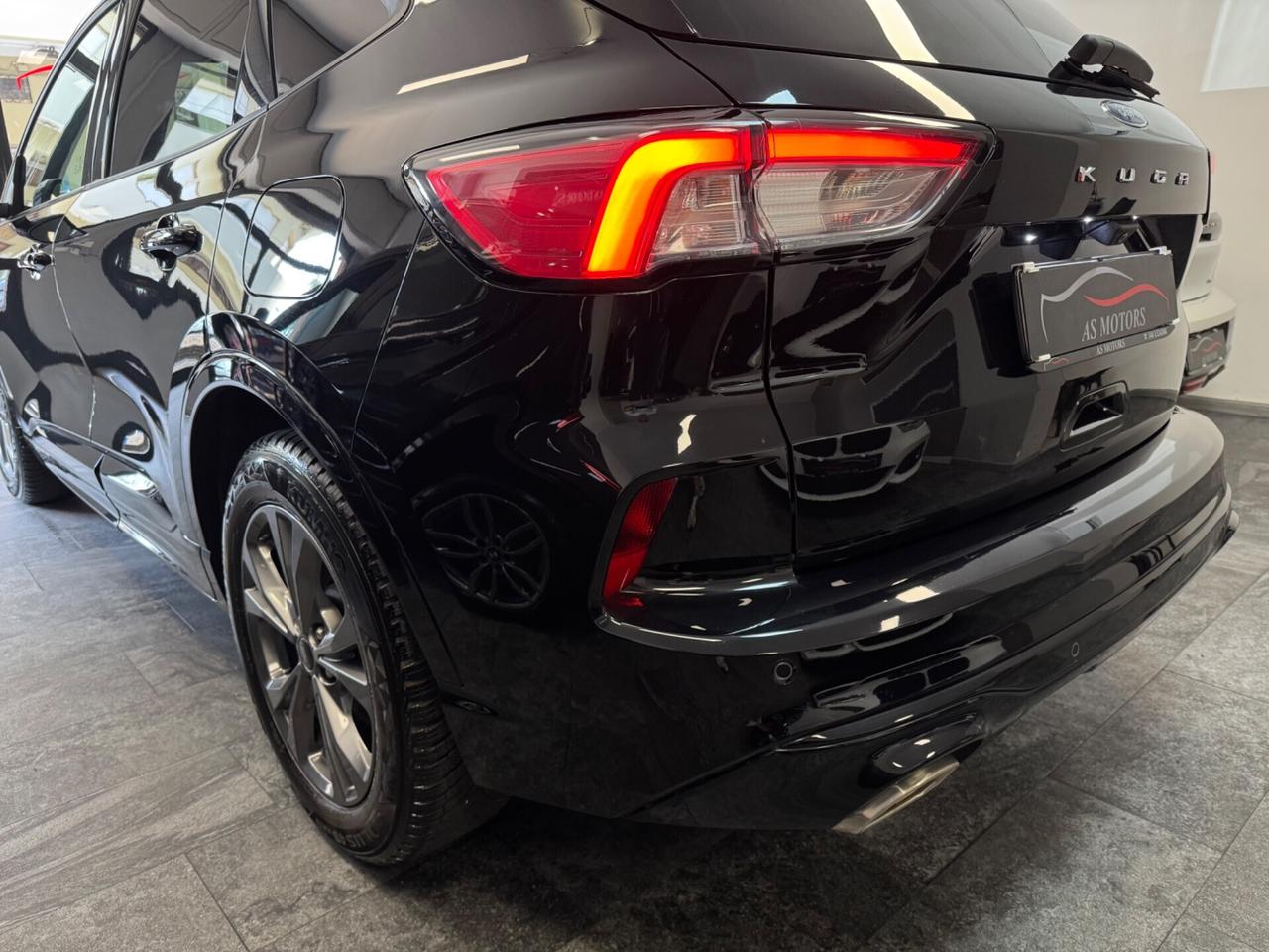 Ford Kuga 1.5 TDCi 120 CV 2WD ST-Line