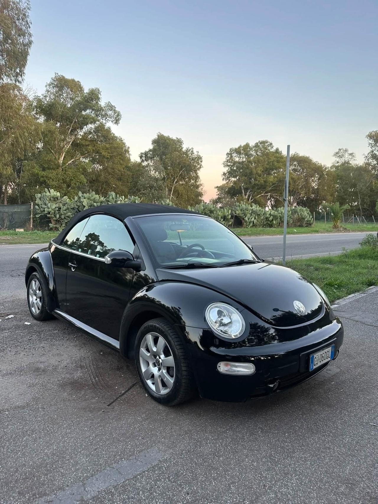 Volkswagen New Beetle 1.6 Cabrio