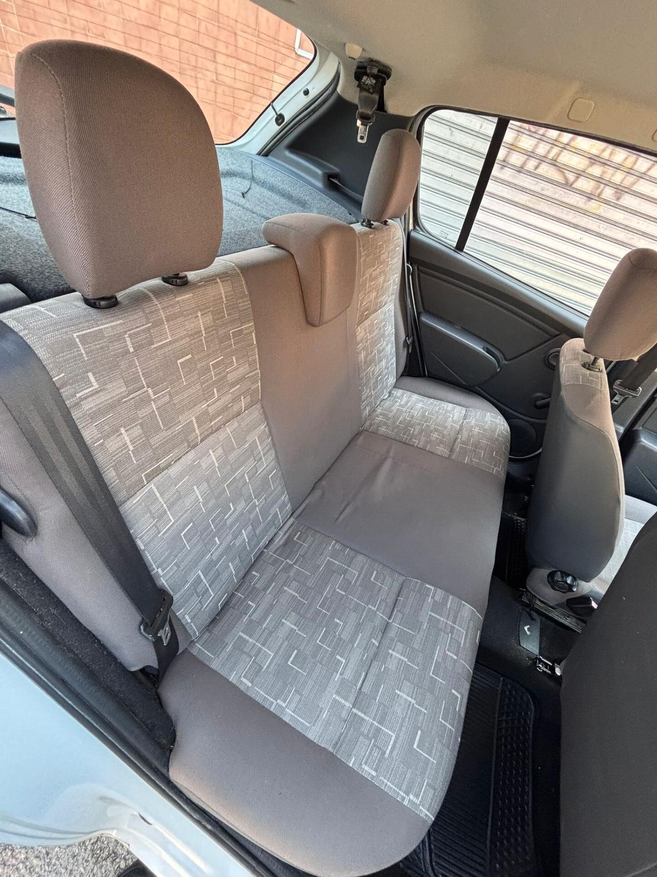 Dacia Sandero 1.2 16V GPL 75CV