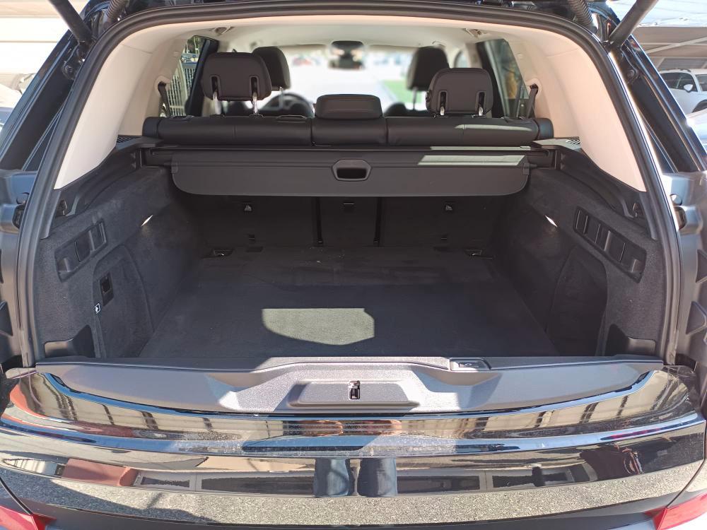 BMW X5 xdrive30d mhev 48V xLine auto