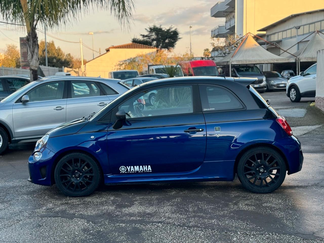 Abarth 595 1.4 Turbo T-Jet 165 CV Monster Energy Yamaha