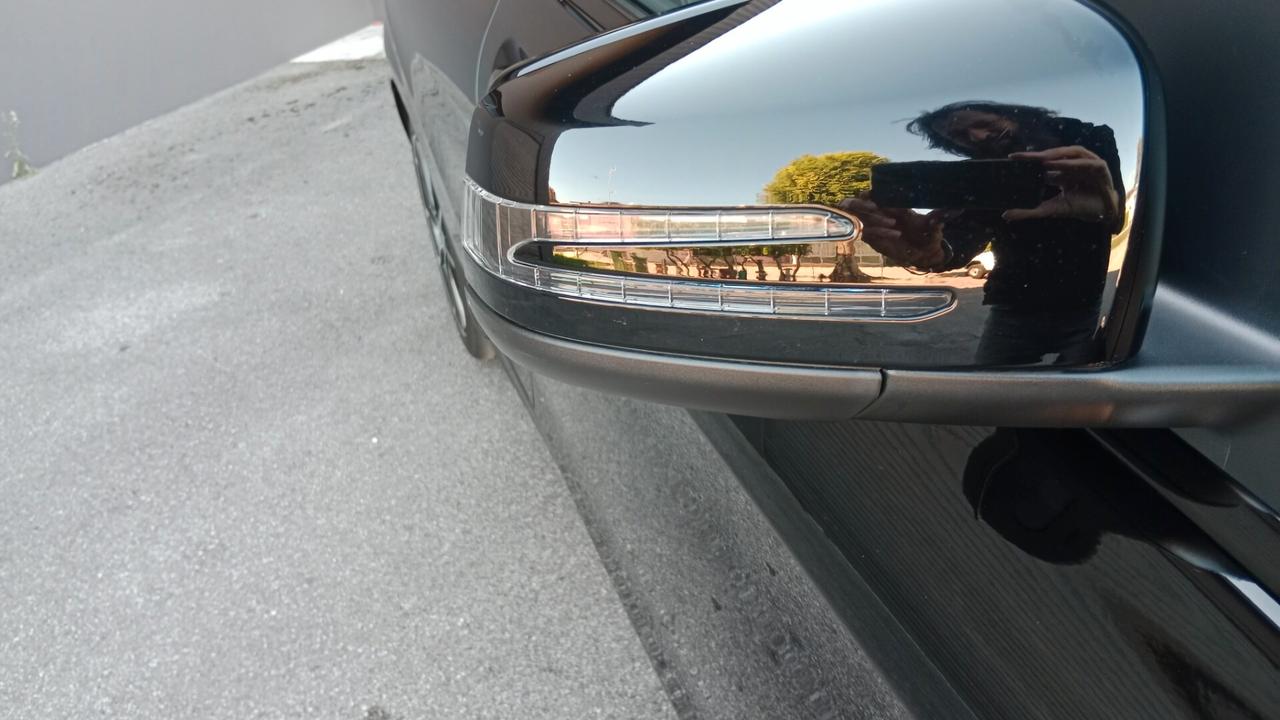 Mercedes-benz B 200 Premium - PERMUTE