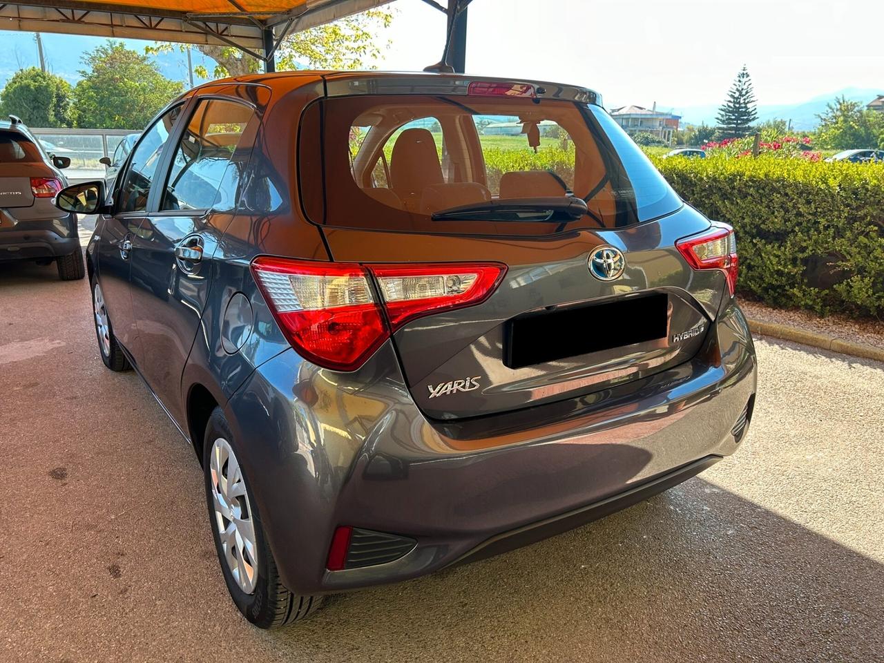 Toyota Yaris 1.5 Hybrid 5 porte Business