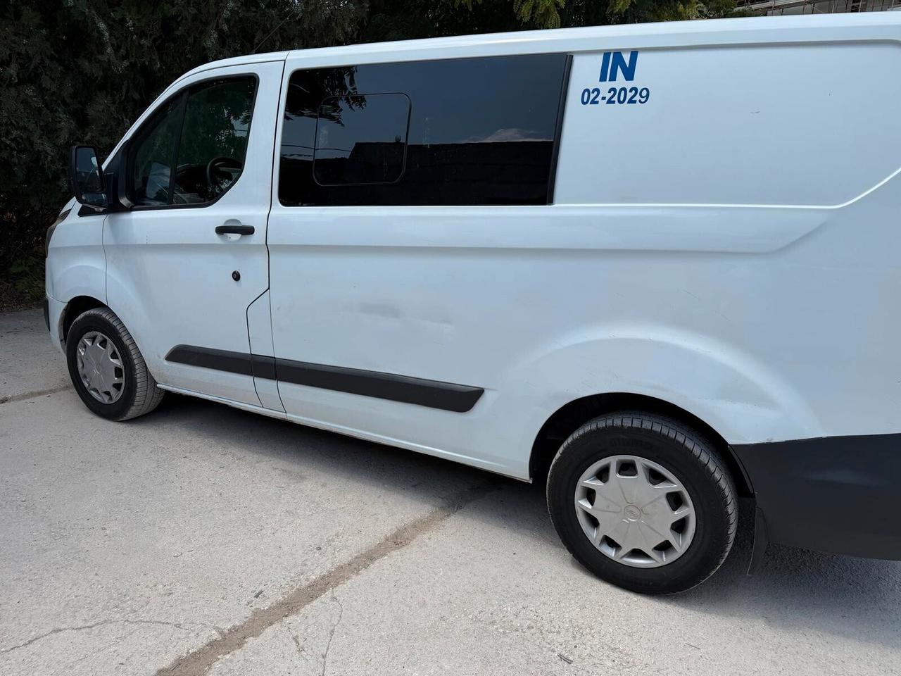 Ford Transit Custom 6 posti con coibentazione