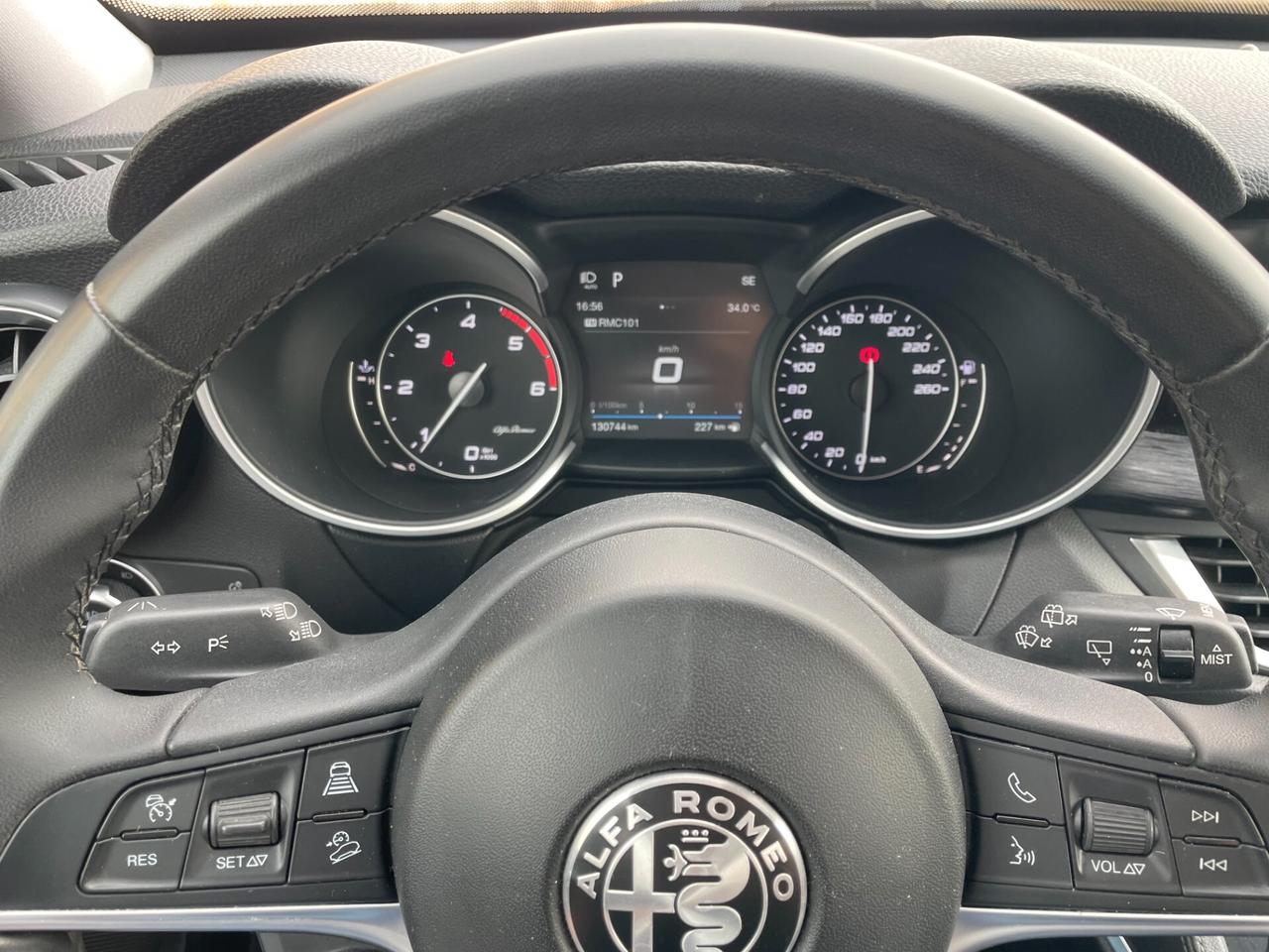 Alfa Romeo Stelvio 2.2 Turbodiesel 160 CV AT8 RWD Business