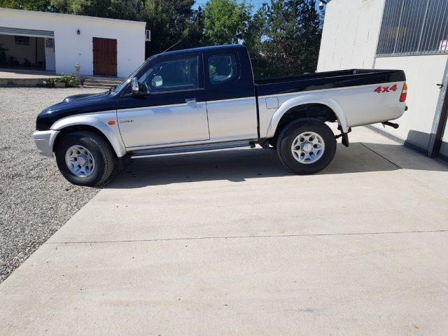 MITSUBISHI L200 2.5 TDI 4WD Club Cab Pick-up GLS