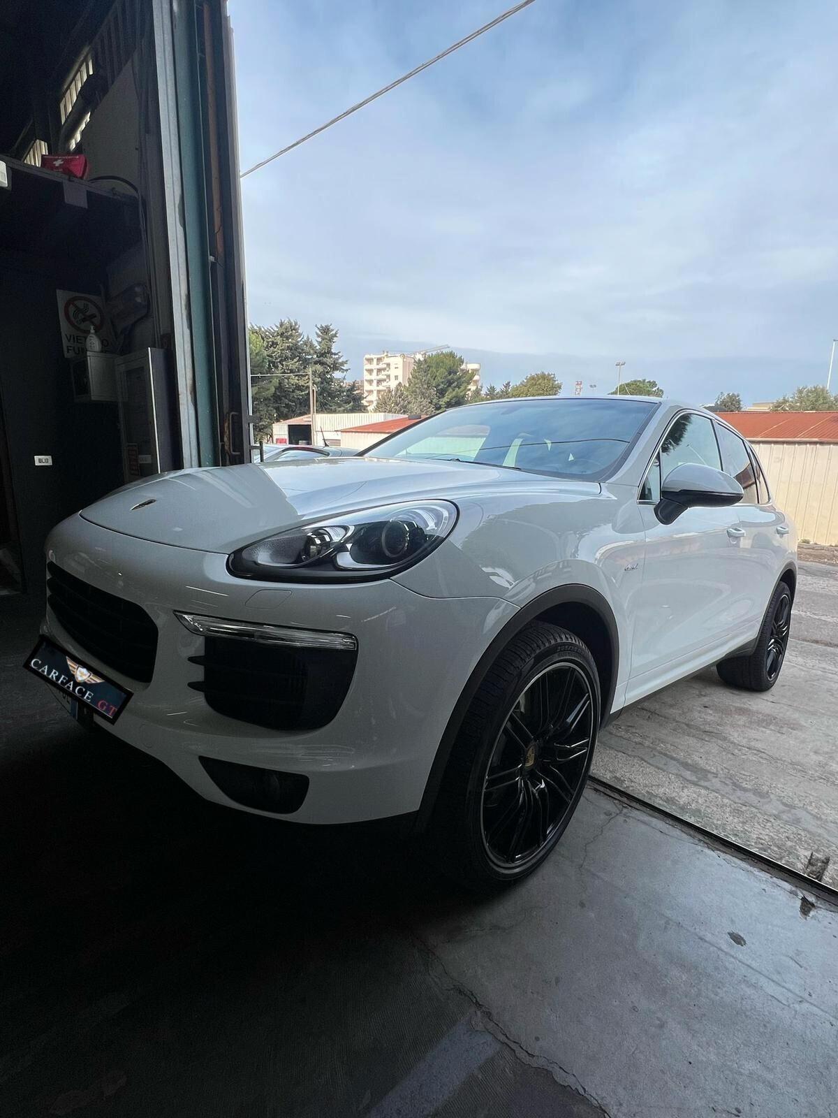 Porsche Cayenne 3.0 Diesel 236CV - 2017