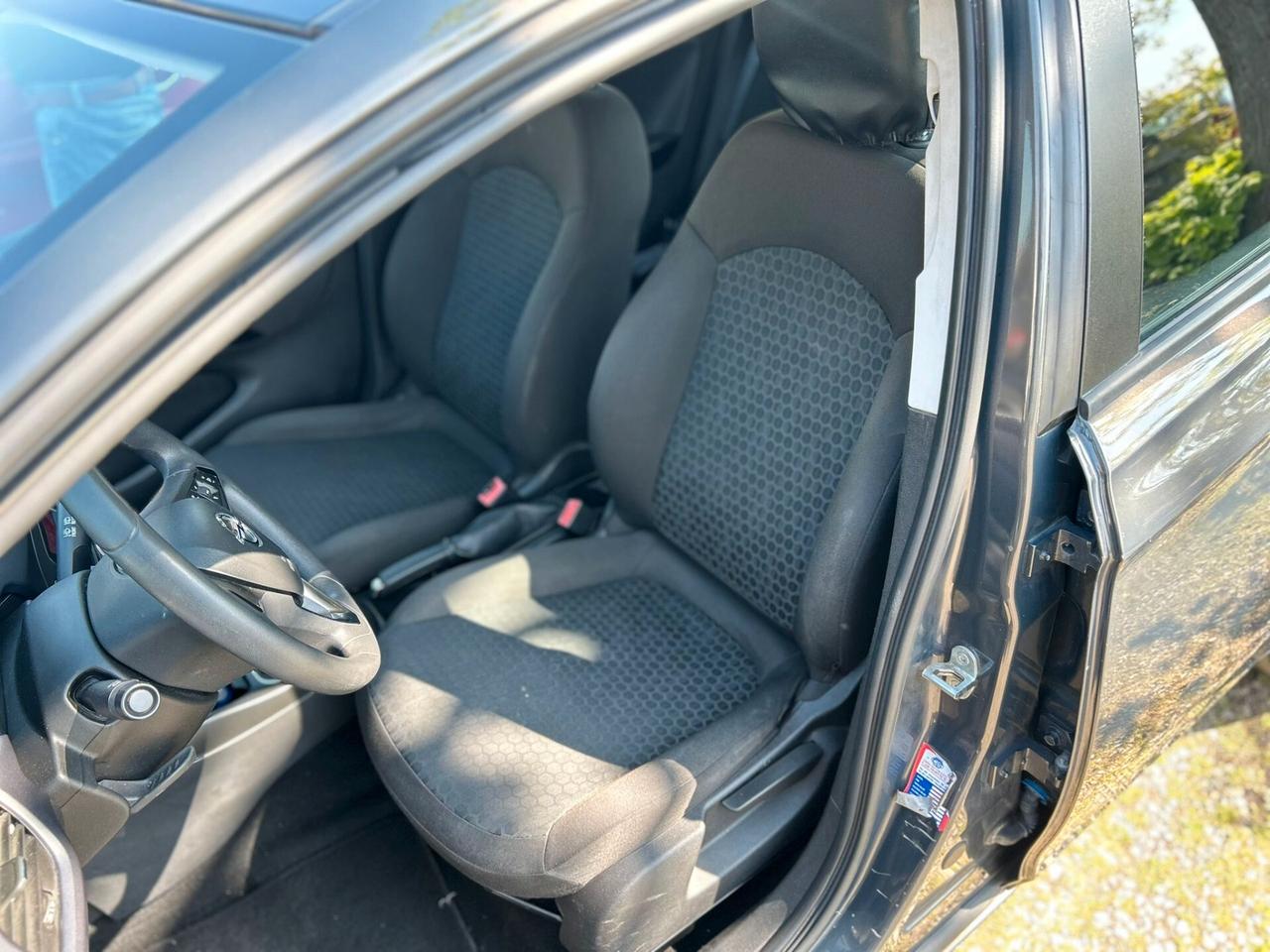 Opel Corsa 1.4 90CV GPL Tech 5 porte