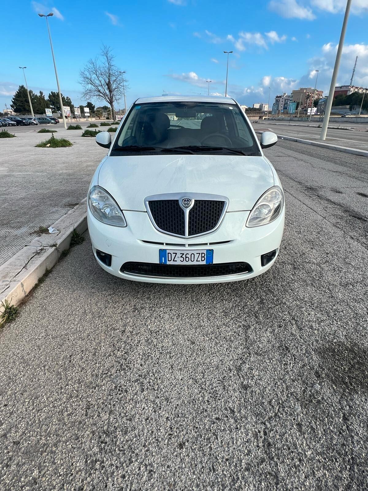 Lancia Ypsilon 1.4 Argento Ecochic GPL 2010