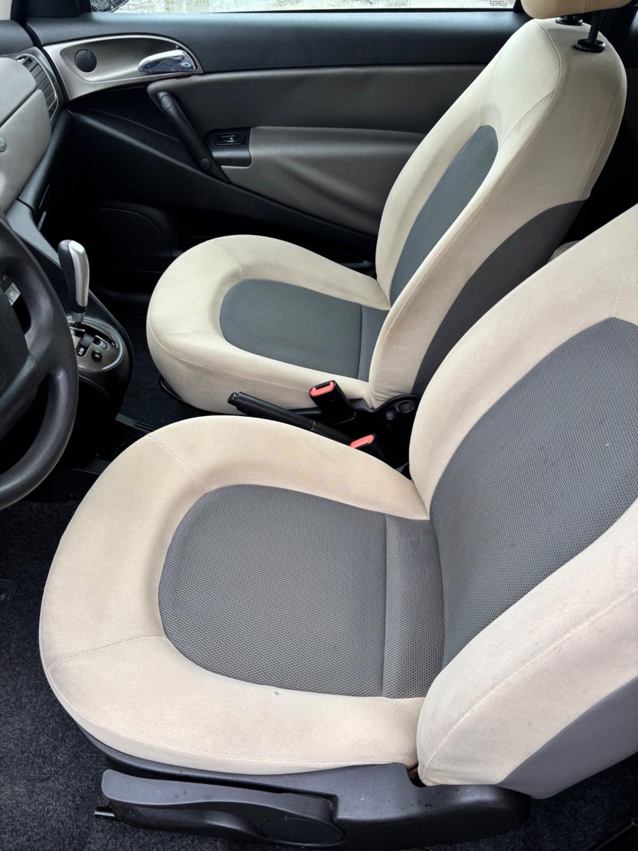 Lancia Ypsilon 1.2 16V Platino cambio automatico