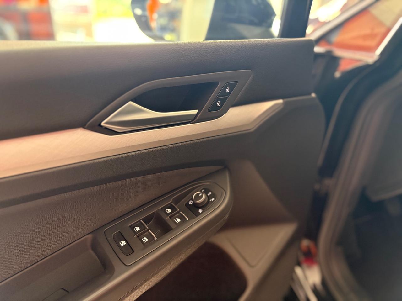 Volkswagen Golf 1.0 110 cv TSI EVO Life permute finanziamenti