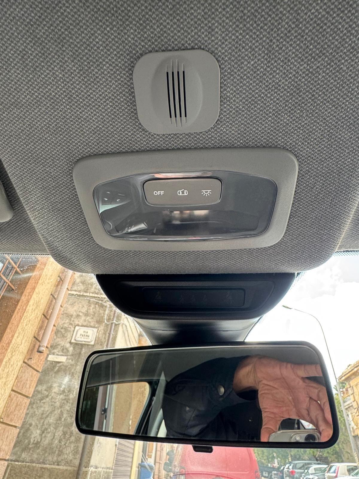 Lancia Ypsilon 1.0 FireFly 5 porte S&S Hybrid Gold